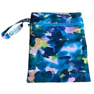 Sarah Wells Pumparoo wet dry breast pump parts pastel storage bag with pocket